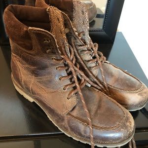 Crevo Hiking Boots